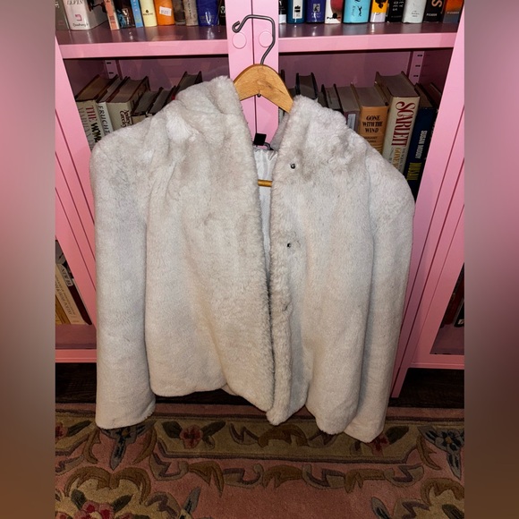 Vera Wang Faux Fur Jacket - Picture 8 of 13